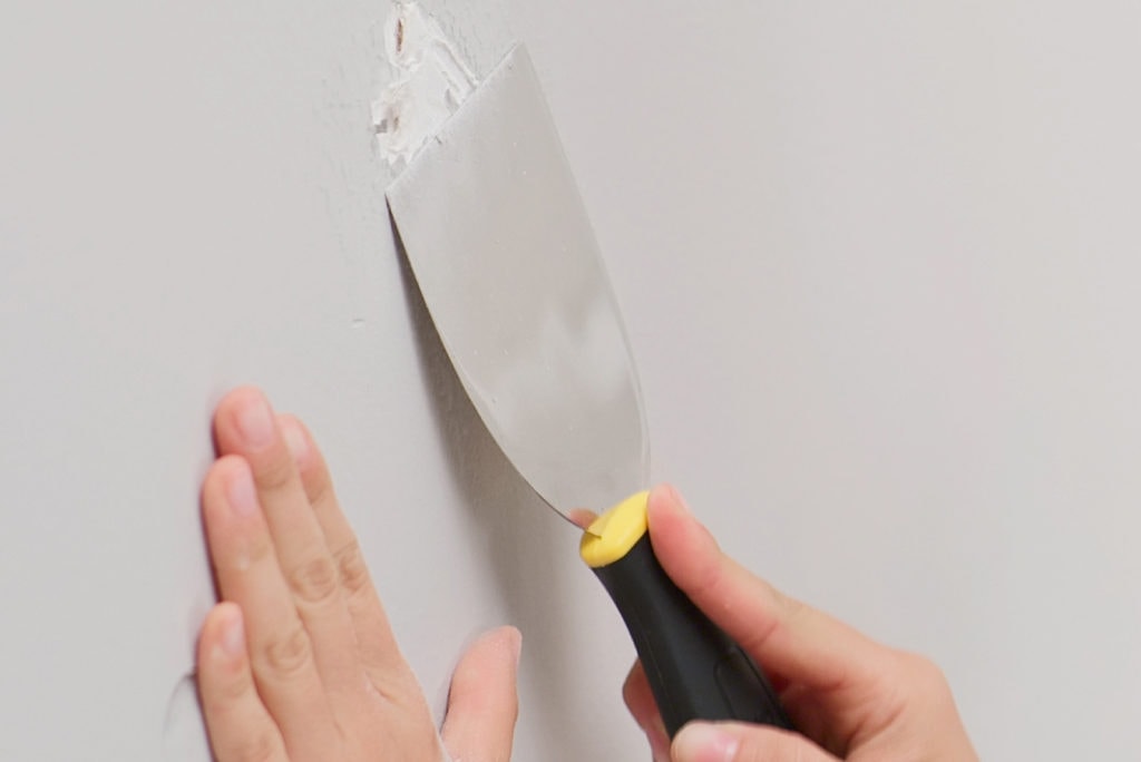 Smooth Walls After Wallpaper: Do You Really Need to Sand?