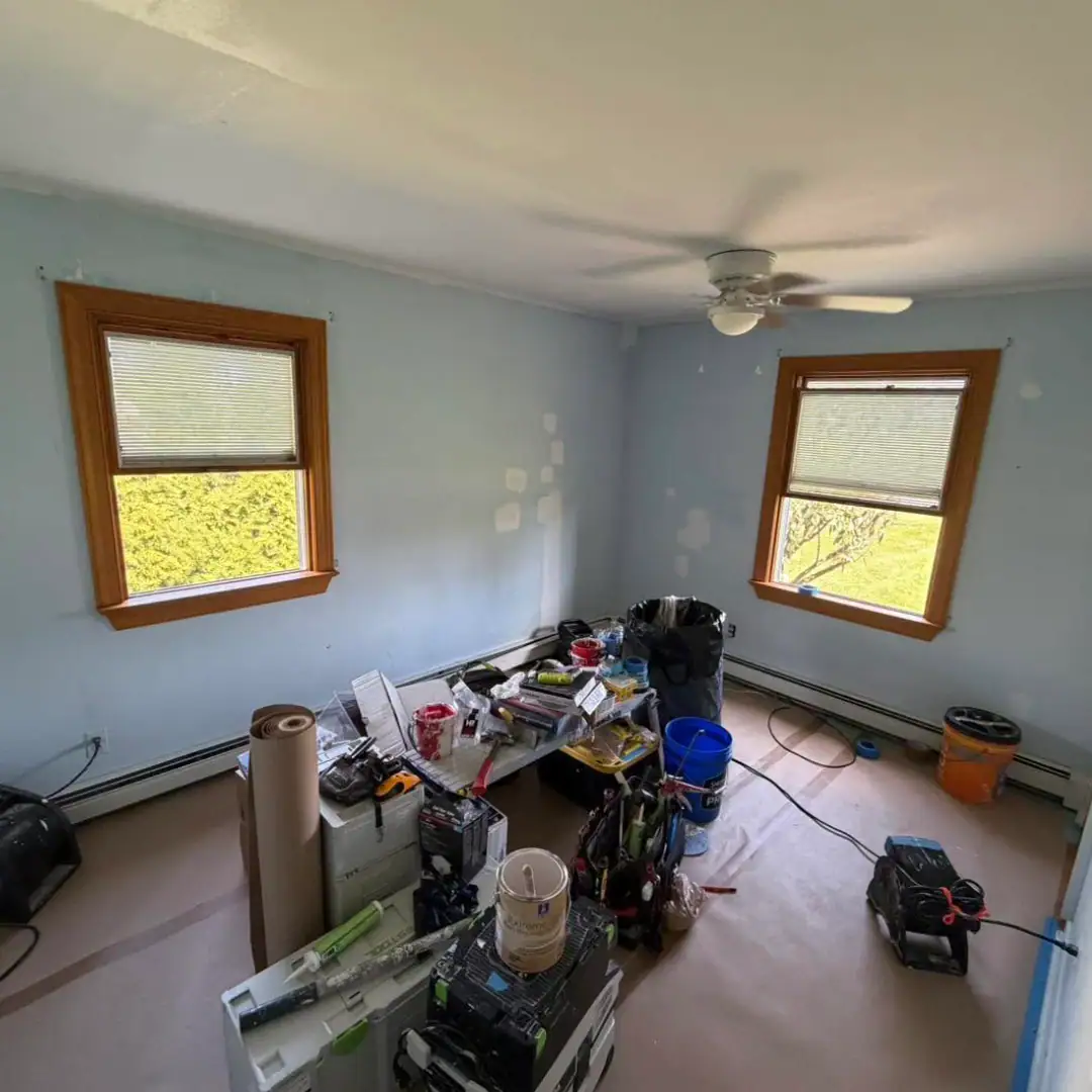 1-before_interior_painting_amber