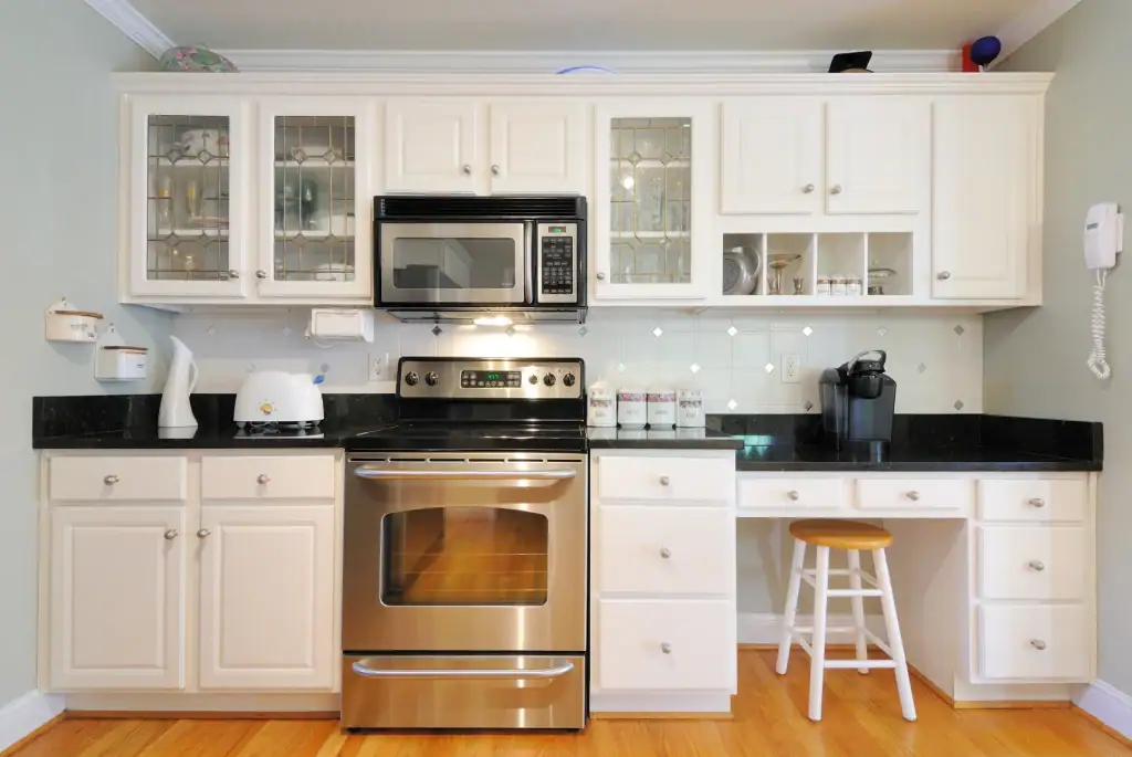 Kitchen Cabinet Painting